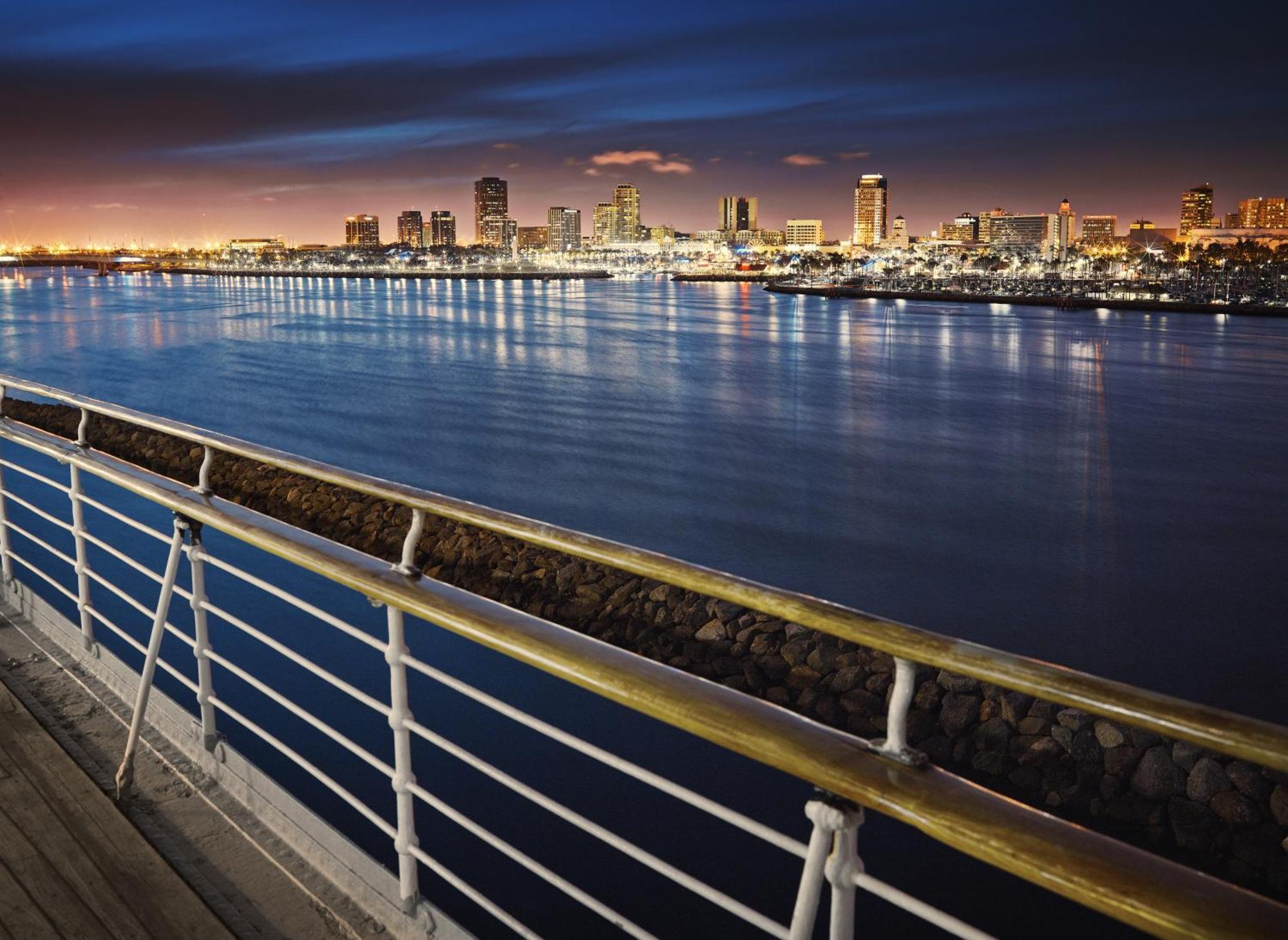 The Queen Mary Hotel Long Beach Exterior photo